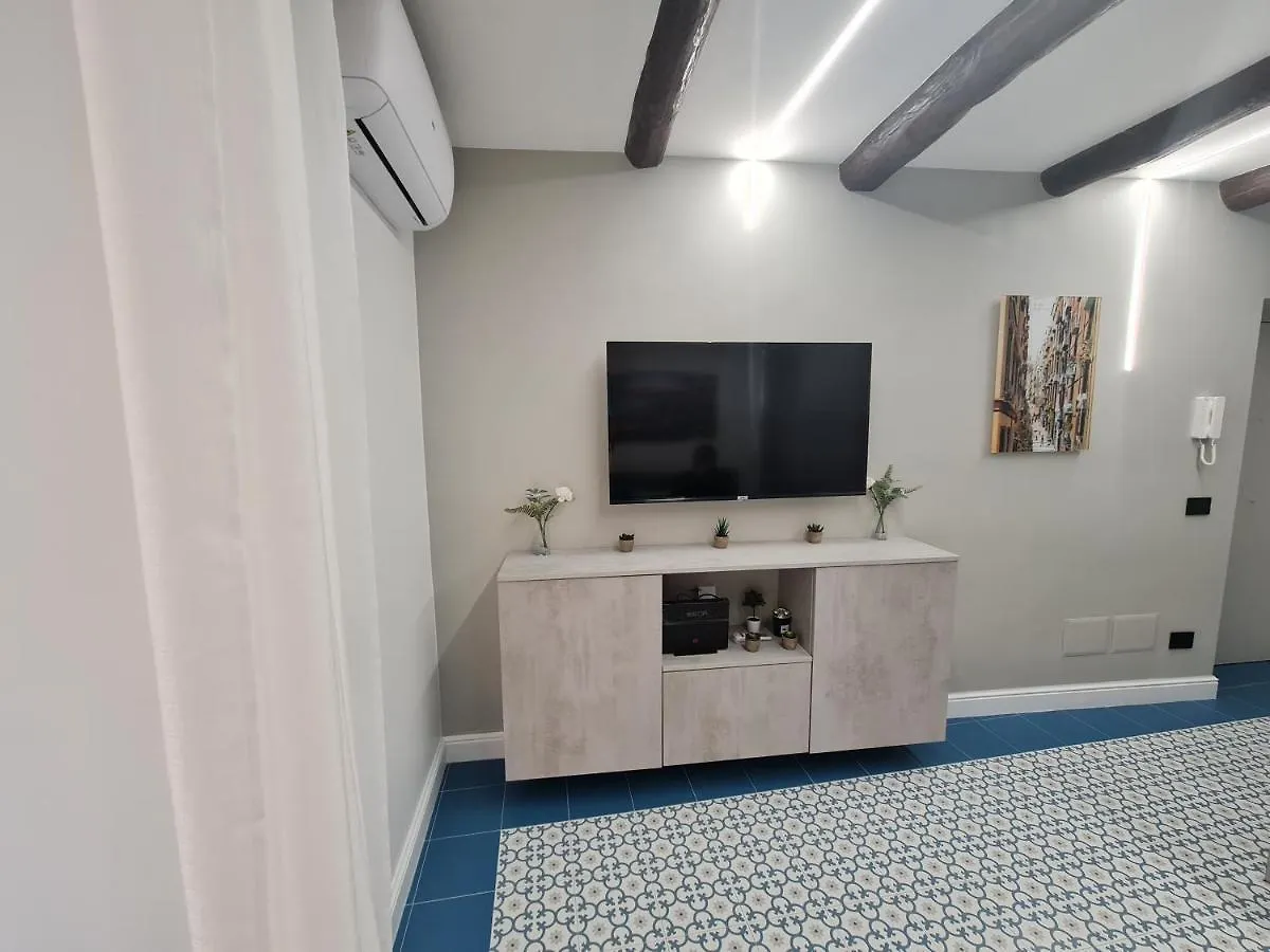 Chiaja Lux House Apartment Naples